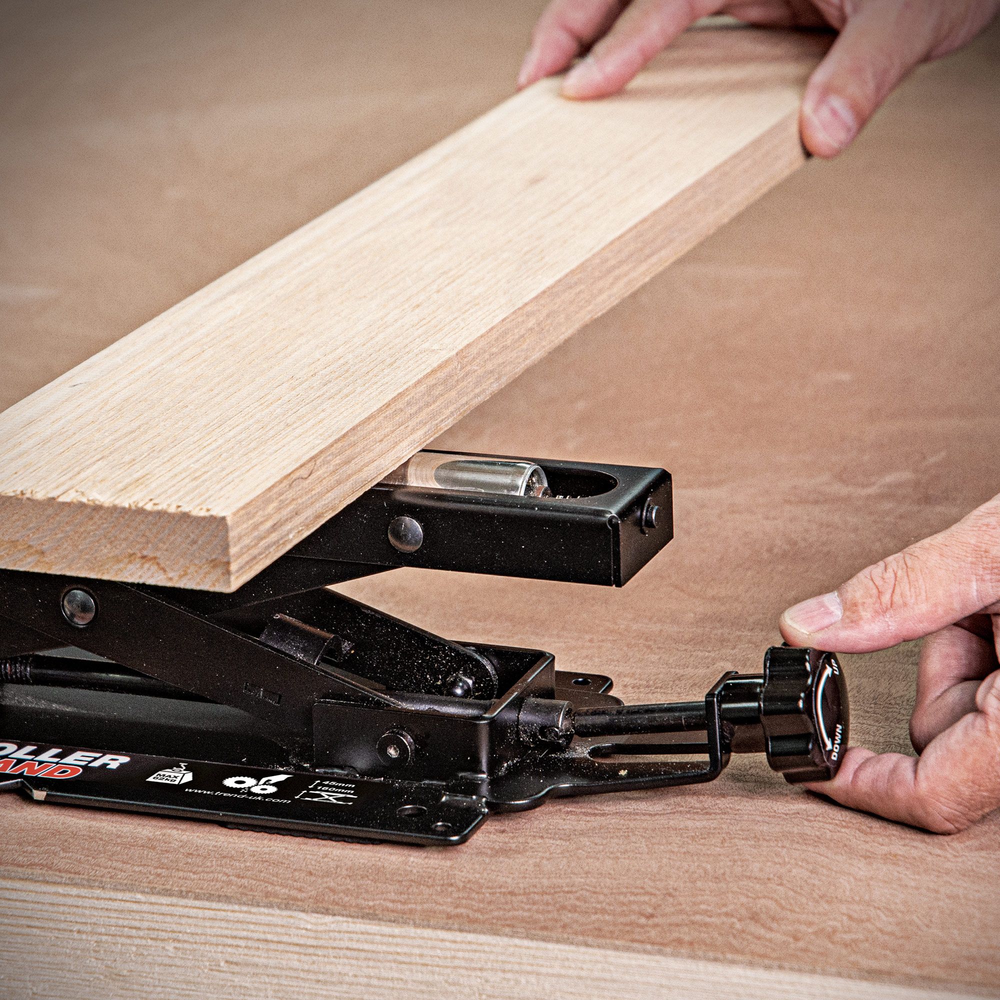Benchtop shop miter saw